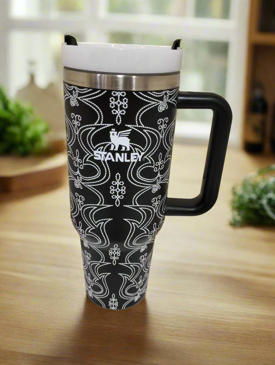 FREE Home Delivery, High Quality Stanley Tumbler With Straw, Lid, 40 Oz (1200ml) for Water, Coffee, Smoothies. Free Home Delivery In The Main Cities Of The UAE - كوب ستانلي عالي الجودة مع قشة